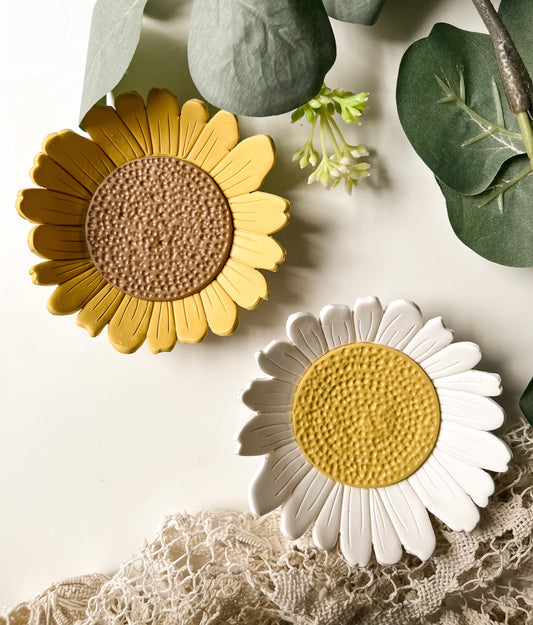 Daisy/Sunflower trinket tray